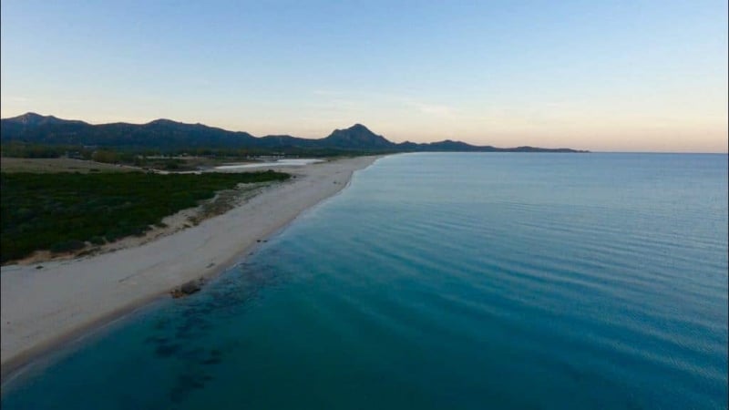 la magnifica spiaggia di piscina rei